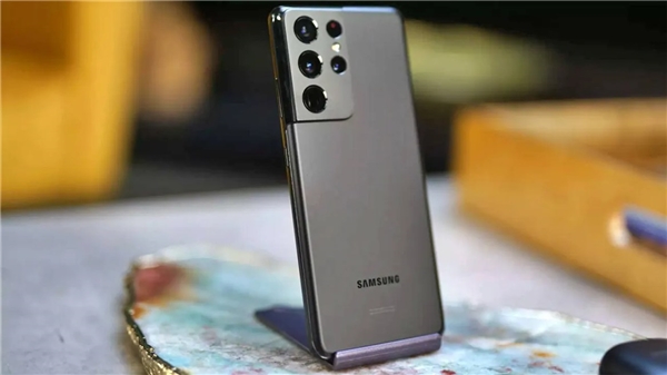 Android 13 tabanlı One UI 5.0 sahnede! İşte ilk modeller