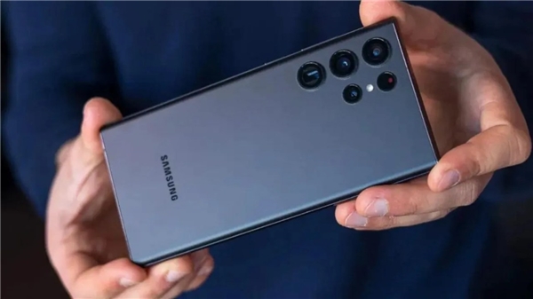 Samsung, kamera performansını artıran uygulamasını yayınladı!