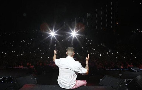 Kuruçeşme Açıkhavada Gökhan Özen izdihamı Yedi yıl aradan sonra ilk konser