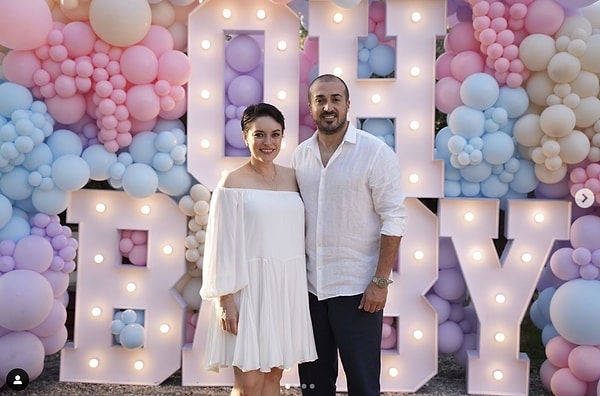 Ardından bebeğin cinsiyeti belli oldu... Bir erkek bebek bekledikleri ortaya çıktı!