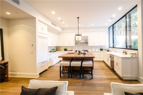 Emily Blunt'ın Evi Tıpkı Kendisi Gibi Kendine Hayran Bırakıyor!