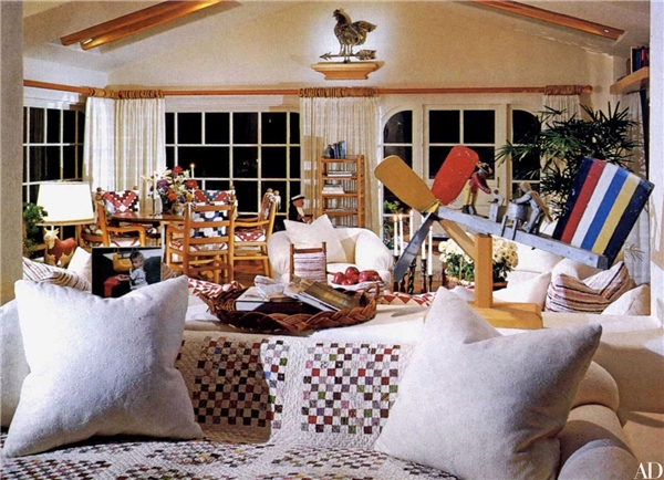 Usta Yönetmen Steven Spielberg'in Evi, Tasarımı ile Göz Dolduruyor!