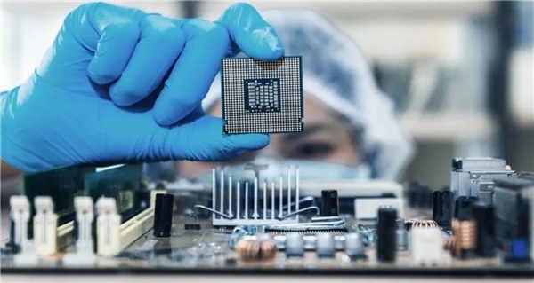 Cezası iptal edilmişti: Intel, AB'den 625 milyon dolar istedi