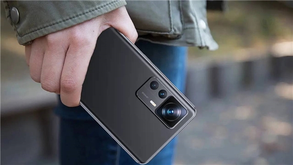 Xiaomi 13, iPhone 14 Pro Max'i geride bıraktı! İşte pil ömürleri