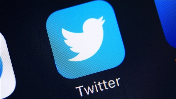 Elon Musk'tan Twitter mavi tik kararında geri adım!