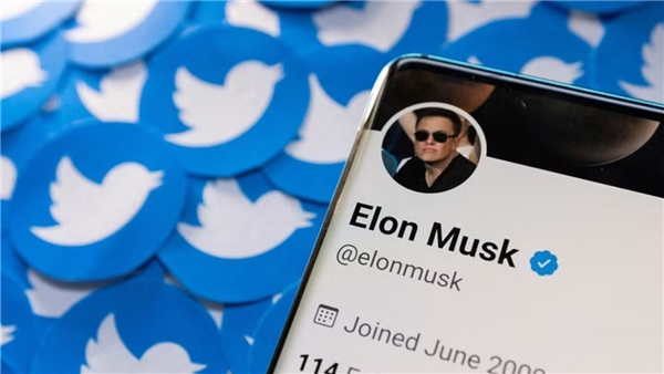 Elon Musk, yüzbinlerce Twitter kullanıcısından zorla para alacak!