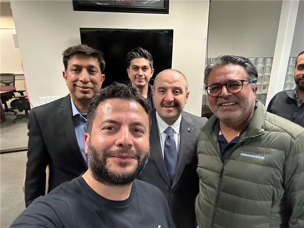 Bakan Varank, TT Ventures'ın San Francisco ofisini ziyaret etti
