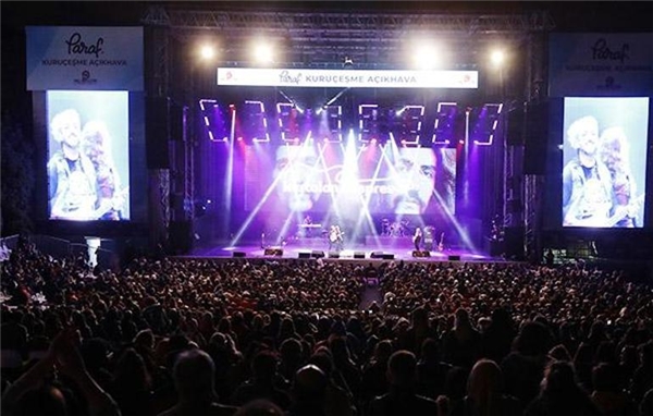 Kuruçeşme Açıkhavada Barış Manço Saygı Gecesi