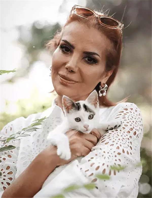 tanyeli-kedi.jpg