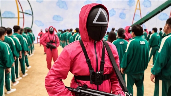 Netflix'ten Squid Game hayranlarına sürpriz: İlk sezonunda yayınlanmayan sahneyi paylaştı!