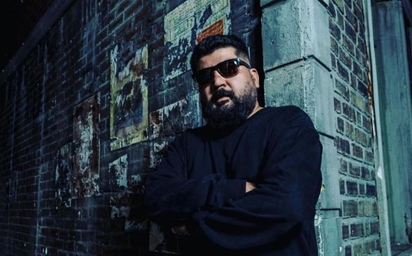 Asıl adı Abdurrahim Akça olan ve sahne adı olarak Eypio'yu kullanan rapçi, şarkılarıyla sosyal medyayı yıkıp geçiyor bildiğiniz gibi.