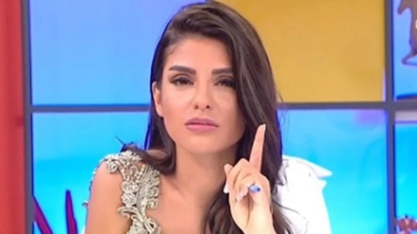 Özbilge'nin rahatsızlandığı haberini onunla birlikte çalışan Bircan Bali Instagramdan yaptığı paylaşımla verdi.